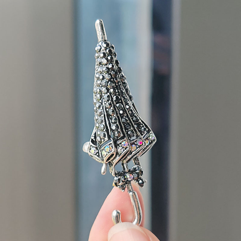 Retro Inlaid Rhinestone Umbrel - Women'S Fashion Umbrella 评论和价格
