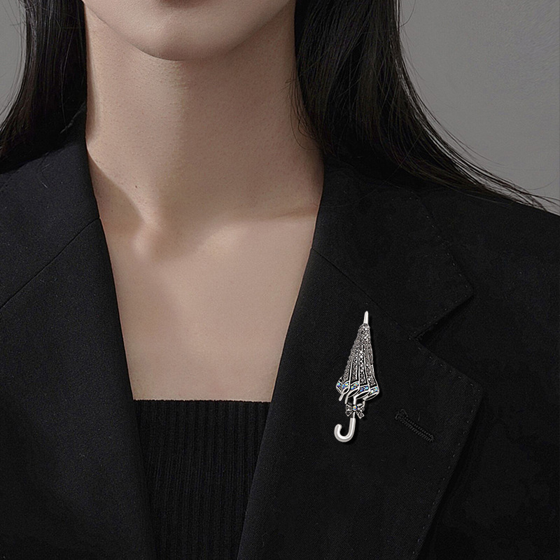 Retro Inlaid Rhinestone Umbrel - Women'S Fashion Umbrella 评论和价格