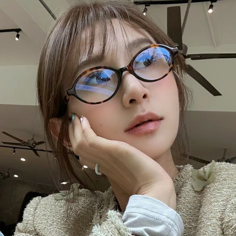 New Oval sunglasses For women  - Women'S Fashion Glasses With Clear Lenses 评论和价格