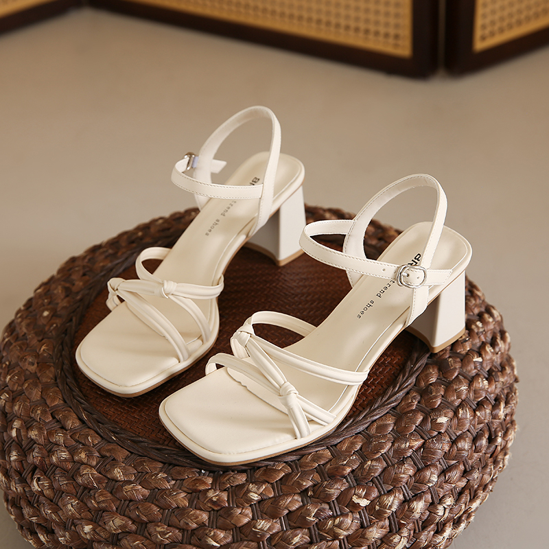 Silver Beautiful High Heels 20 - Women Fashion Trend 2025 评论和价格