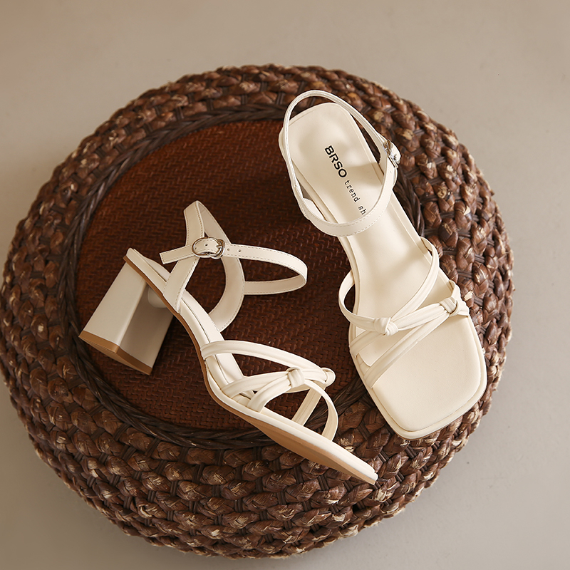 Silver Beautiful High Heels 20 - Women Fashion Trend 2025 评论和价格